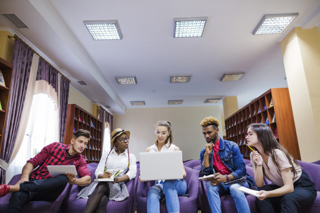 AI Tools for Students using laptops in a library